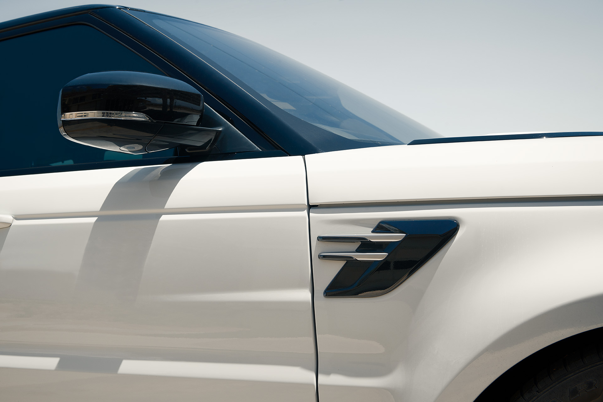 dw_1907_rangerover_01__DWP2195_comp_1920pxl