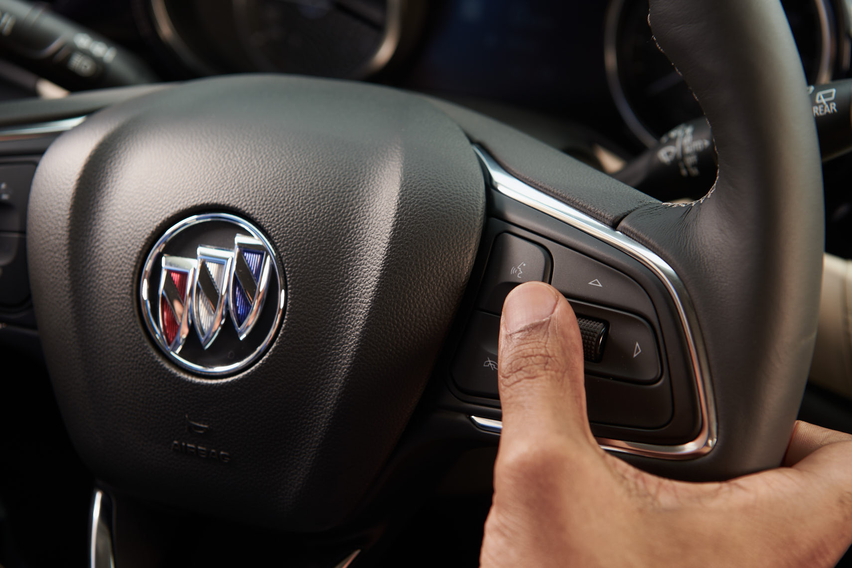 dw_connective_services_alexa_buick1309